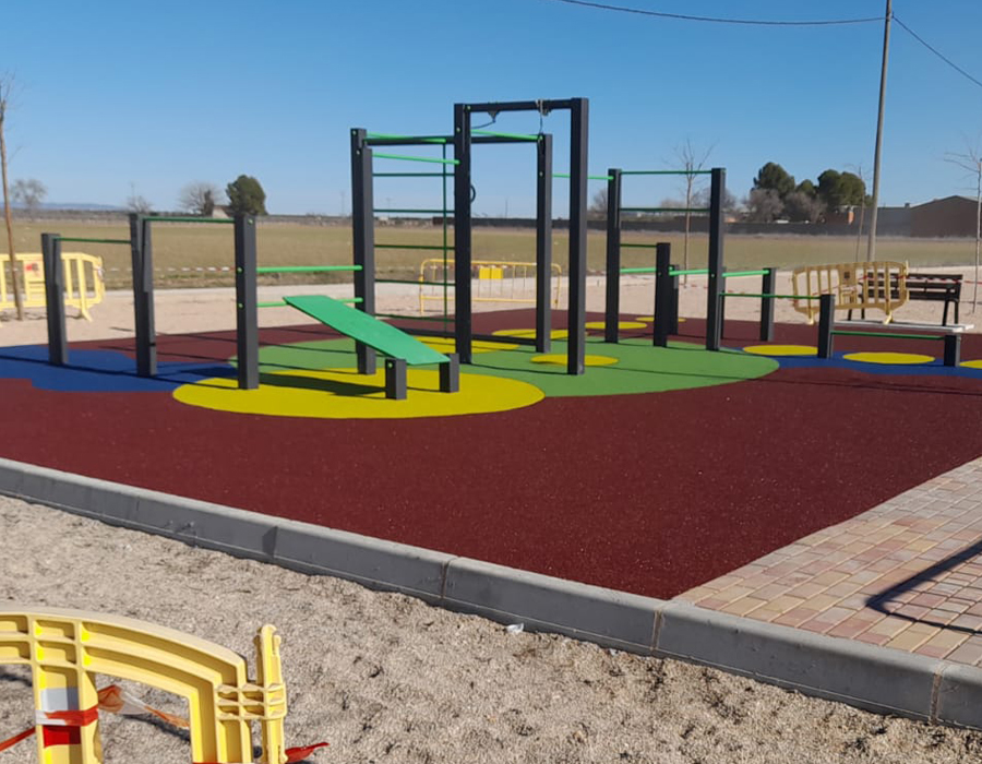 Equipamiento de Street Workout para parques